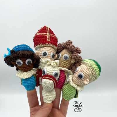 Sinterklaas, Piet and Ozosnel finger puppets